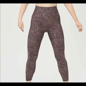 NWOT AERIE Offline Real Me High Waisted Legging in Brown Zebra Print